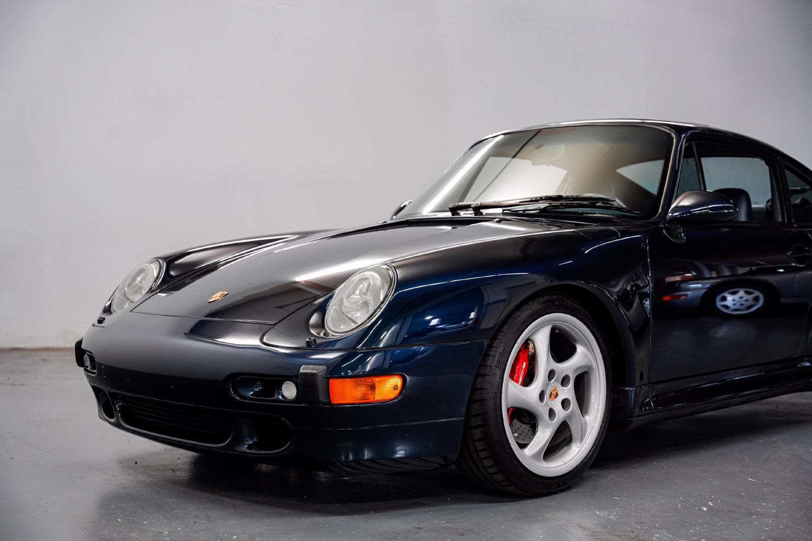 Used 1996 Porsche 911 Carrera 4S AWD/4WD image 31