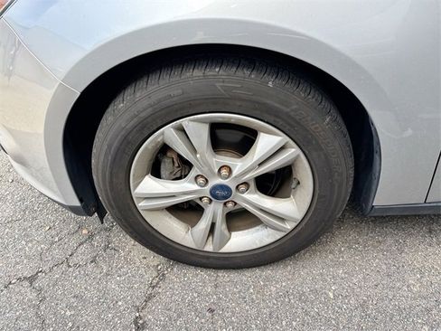 Used 2013 Ford Focus SE w/ SE Winter Pkg image 13