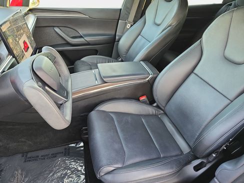 Used 2022 Tesla Model X image 15