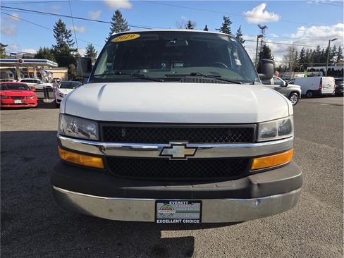 Used 2019 Chevrolet Express 2500 w/ Driver Convenience Package image 3