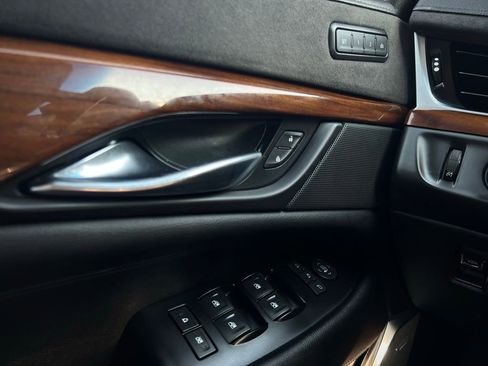 Used 2020 Cadillac Escalade ESV Premium Luxury image 42