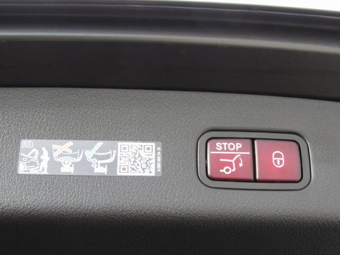 New 2026 Mercedes-Benz GLC 300 4MATIC image 23