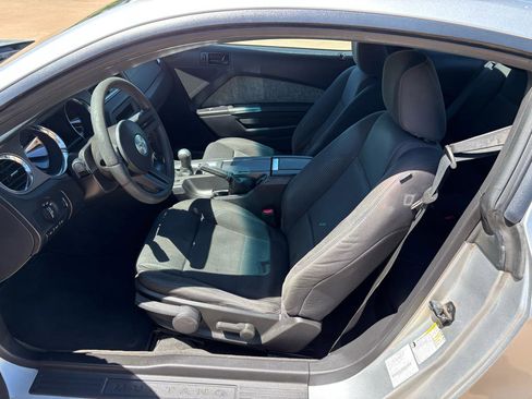 Used 2011 Ford Mustang Coupe RWD image 10