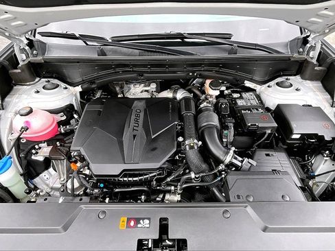 Used 2025 Hyundai Santa Fe Calligraphy image 10