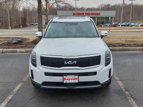 Used 2022 Kia Telluride EX w/ EX Premium Package image 5