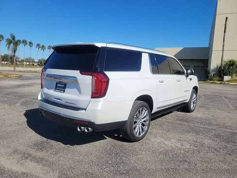 Used 2023 GMC Yukon XL Denali image 6