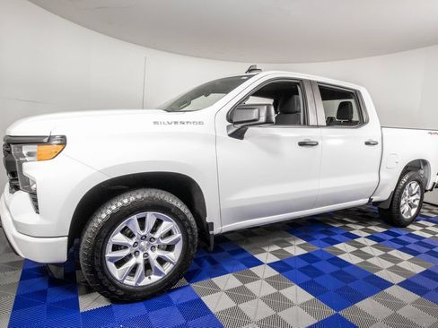 Used 2024 Chevrolet Silverado 1500 Custom AWD/4WD image 1