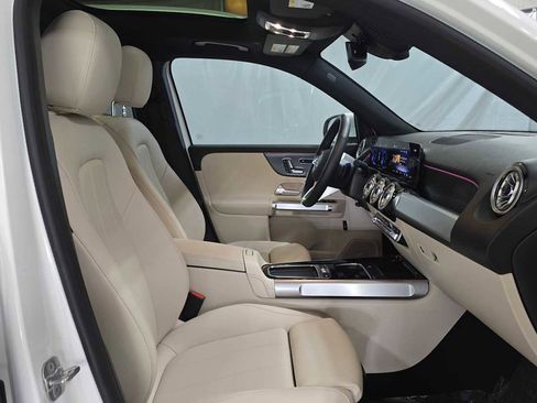 Used 2024 Mercedes-Benz EQB 250+ image 10