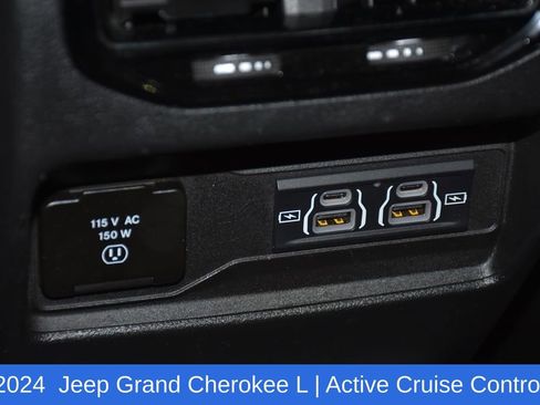 Used 2024 Jeep Grand Cherokee L Limited w/ Luxury Tech Group II image 28