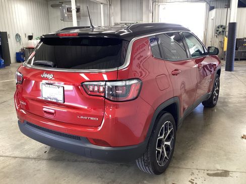 Used 2025 Jeep Compass Limited AWD/4WD image 6