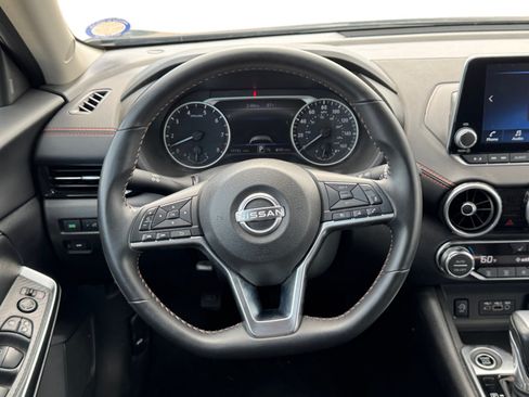 Used 2025 Nissan Sentra SR w/ Midnight Edition FWD image 13
