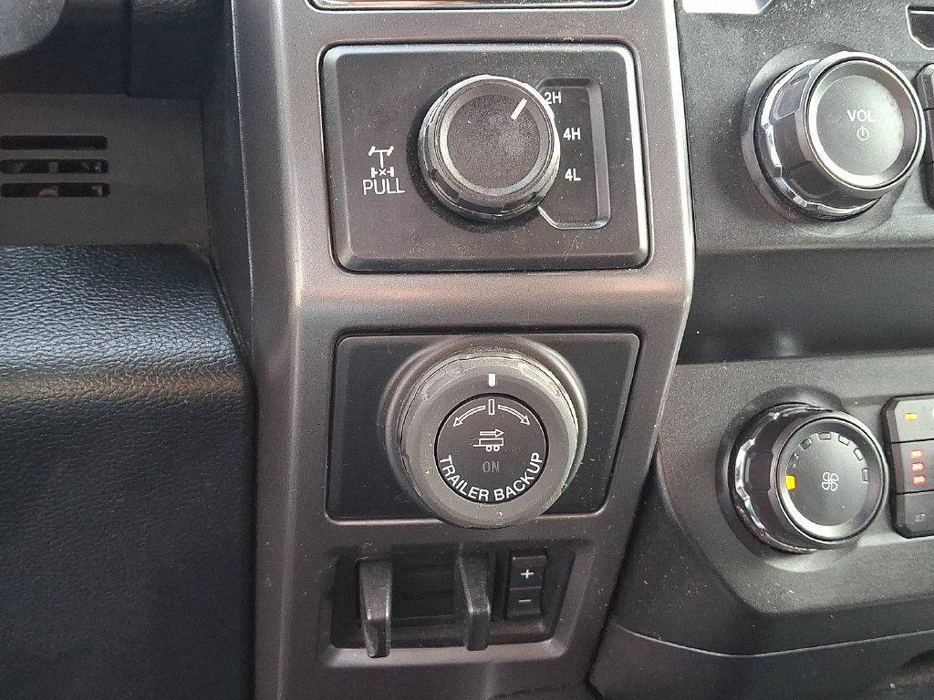 Used 2020 Ford F150 XLT w/ Equipment Group 302A Luxury AWD/4WD image 26