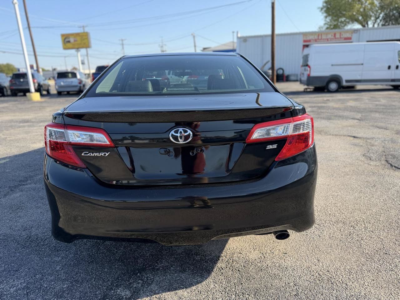 Used 2012 Toyota Camry SE FWD image 6