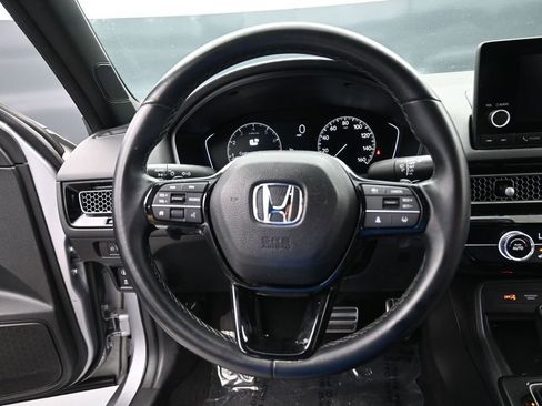 Used 2023 Honda Civic Sport image 18