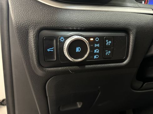 Used 2023 Ford Explorer XLT w/ Equipment Group 202A image 20