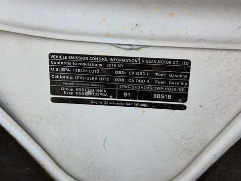 Used 2019 Nissan Frontier SV image 17