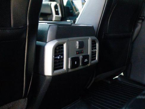 Used 2017 Ford F150 Lariat w/ Equipment Group 502A Luxury AWD/4WD image 20