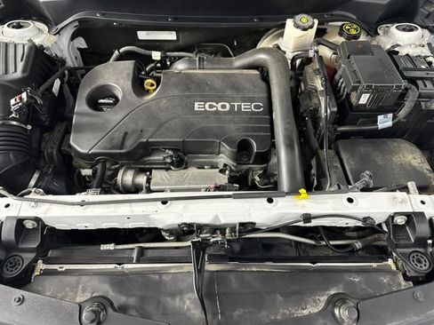 Used 2018 Chevrolet Equinox LT w/ Sun & Infotainment Package FWD image 10