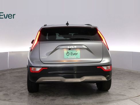 Used 2024 Kia Niro Wind w/ Wind Preserve Package FWD image 15