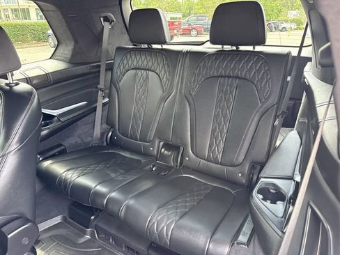 Used 2025 BMW X7 M60i AWD/4WD image 14