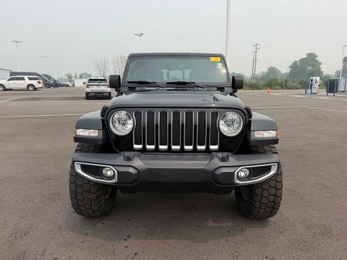 Used 2020 Jeep Gladiator Overland w/ Popular Equipment Package AWD/4WD image 2