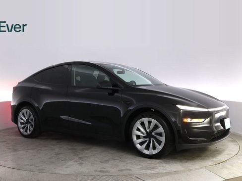 Used 2026 Tesla Model Y Long Range AWD/4WD image 14