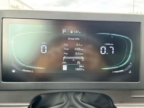 Used 2024 Kia Sportage LX image 9