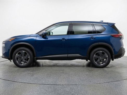 Used 2025 Nissan Rogue SV image 5