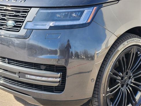 New 2026 Land Rover Range Rover SE image 5