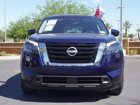 Certified 2025 Nissan Pathfinder SV AWD/4WD image 5