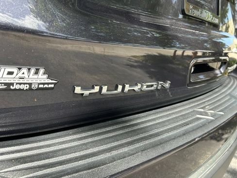 Used 2024 GMC Yukon Denali RWD image 34