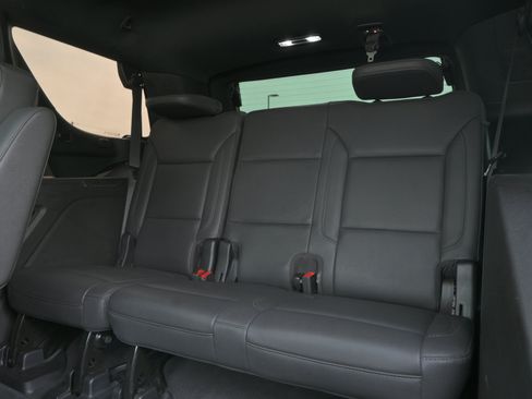 Used 2023 Chevrolet Tahoe Z71 w/ Z71 Off-Road Package AWD/4WD image 11