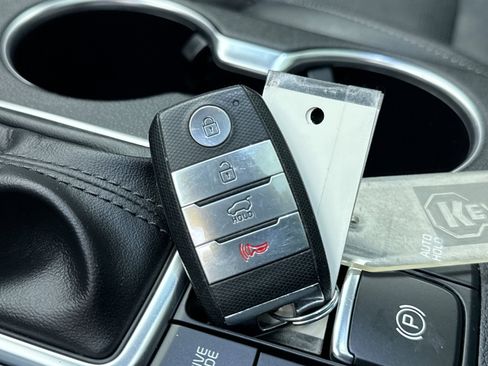 Used 2020 Kia Sportage SX image 26