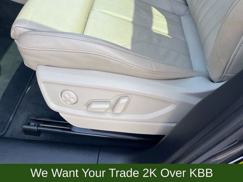 Used 2022 Audi Q5 2.0T Premium image 11