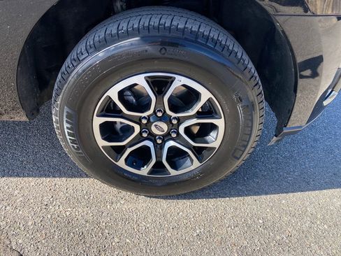 Used 2024 Ford Expedition Max XLT image 31