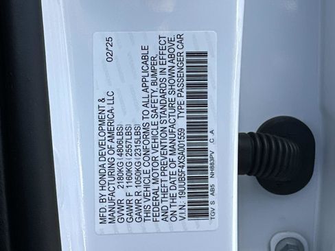 Certified 2025 Acura TLX w/ Technology Package image 31