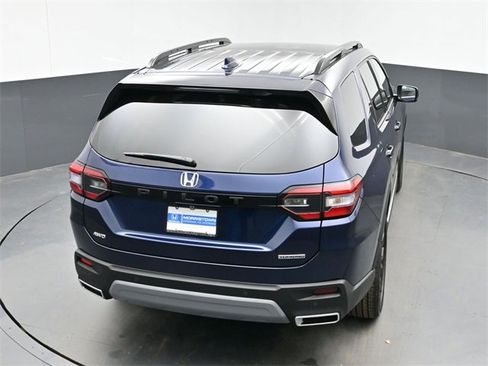New 2025 Honda Pilot Touring image 30