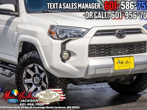 Used 2020 Toyota 4Runner TRD Off-Road AWD/4WD image 3