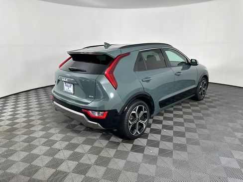 Used 2023 Kia Niro EX Touring FWD image 8