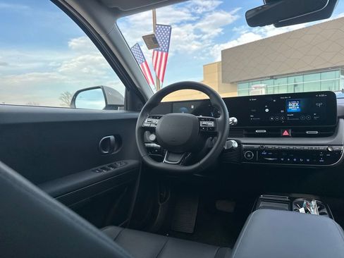 New 2025 Hyundai Ioniq 5 SEL image 10