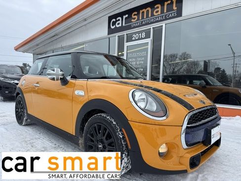 Used 2015 MINI Cooper S image 1