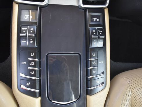 Used 2015 Porsche Panamera 4 w/ Premium Package Plus image 13