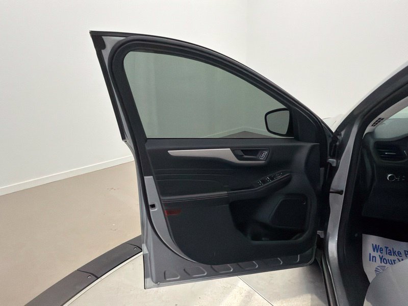 Used 2022 Ford Escape SE AWD/4WD image 18