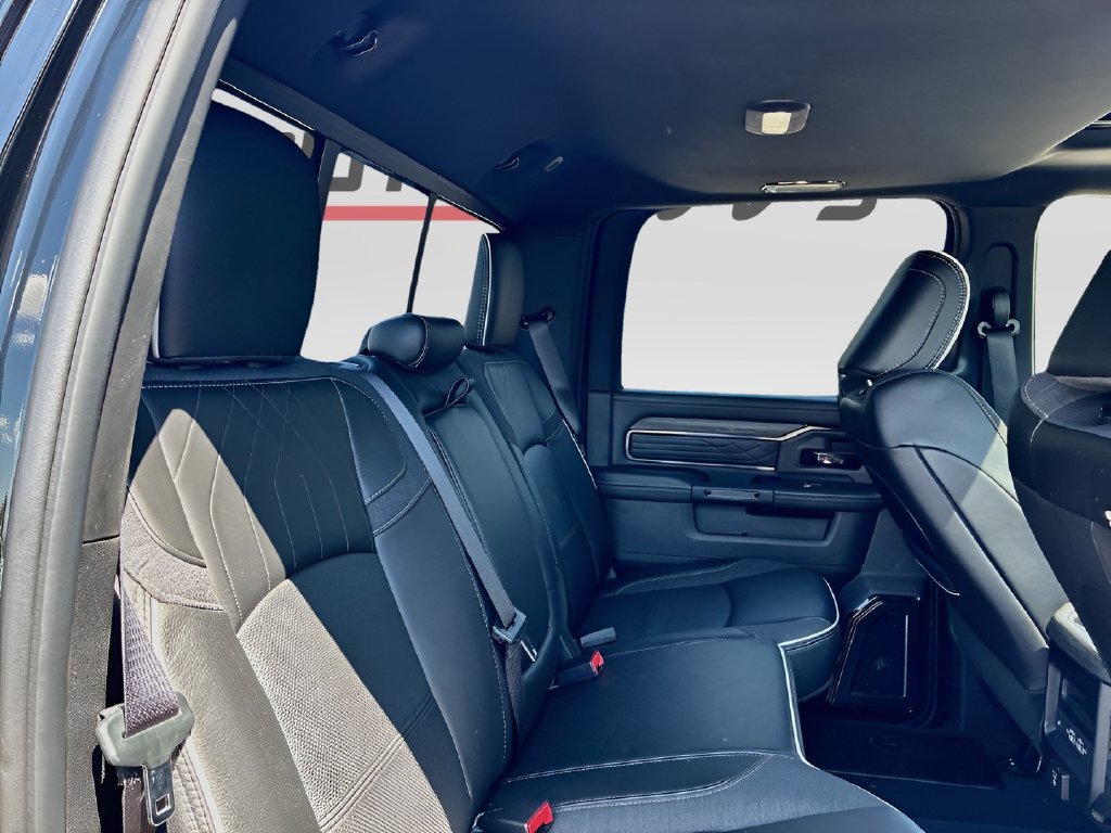 Used 2025 RAM 3500 Limited AWD/4WD image 28