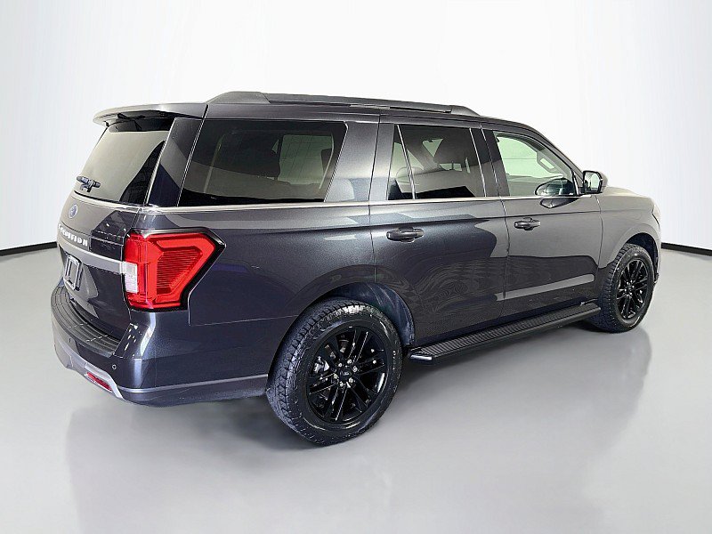 Used 2024 Ford Expedition XLT AWD/4WD image 7