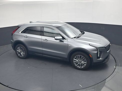 Used 2025 Cadillac XT4 Premium Luxury FWD image 30