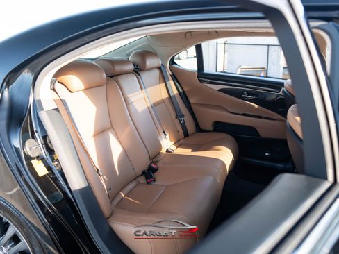Used 2014 Lexus LS 460 L RWD image 17
