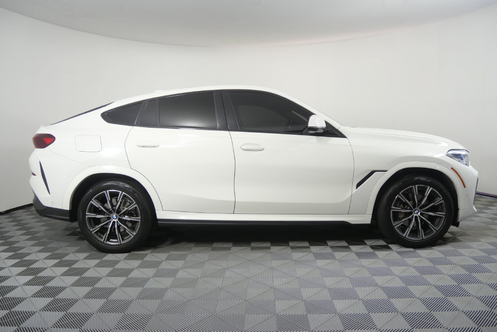 Used 2021 BMW X6 sDrive40i w/ M Sport Package RWD image 3