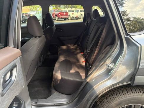 Used 2023 Nissan Rogue S AWD/4WD image 16