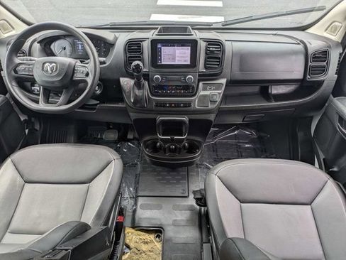 Used 2025 RAM ProMaster 2500 w/ Convenience Group FWD image 17